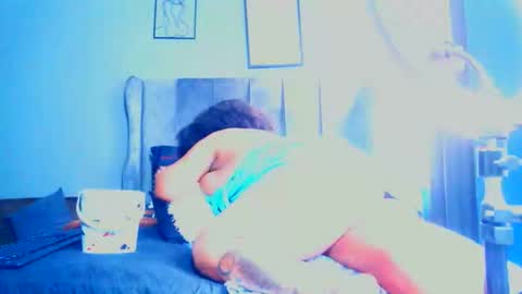 Snapshot of pearlblu38 chatting on October 2025 07:07:02 AM Pearl online show from October 2025 07:07:02 AM