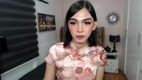 Pearl online show from September 2025 06:08:02 PM