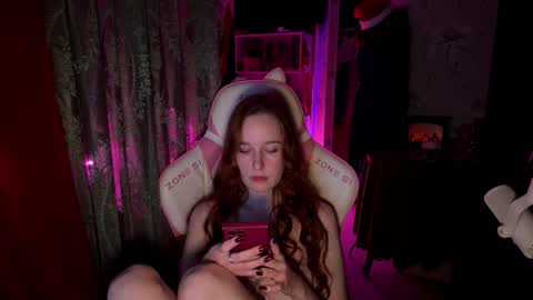 Adelina online show from December 2025 09:11:01 PM