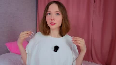 pearly_peach_ online show from April 2026 06:10:02 PM