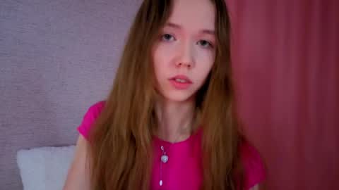 pearly_peach_ online show from May 2026 04:13:02 PM