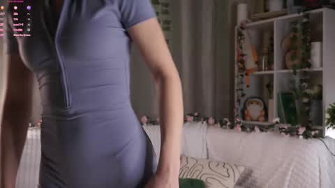 Lily online show from December 2025 12:08:01 AM