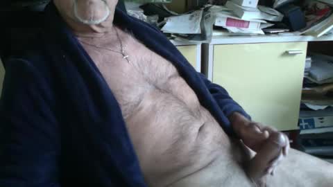 Snapshot of pegaso1000 chatting on December 2024 01:05:02 PM pegaso1000 online show from December 2024 01:05:02 PM