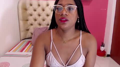 Peiton  online show from November 2025 06:37:02 PM