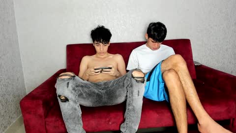 Snapshot of pelusos_mens chatting on January 2025 08:46:01 PM CAIN-19 ALLEN-18 RONALD-18 AUSTIN-18 MOD DANTE online show from January 2025 08:46:01 PM