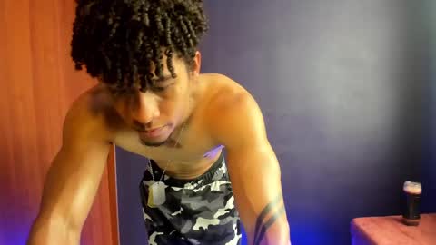 Snapshot of pendragom1224 chatting on December 2024 04:29:02 PM Pendragom online show from December 2024 04:29:02 PM