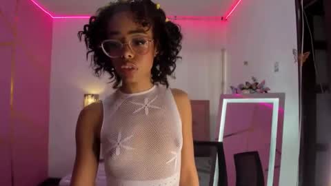 Snapshot of peneelopeecute chatting on February 2025 10:03:01 PM peneelopeecute online show from February 2025 10:03:01 PM