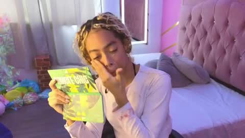 Snapshot of peneelopeecute chatting on December 2025 07:43:01 PM peneelopeecute online show from December 2025 07:43:01 PM