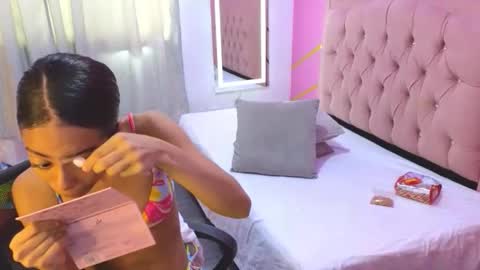 Snapshot of peneelopeecute chatting on December 2025 09:00:01 PM peneelopeecute online show from December 2025 09:00:01 PM