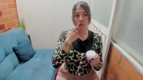 Penelope online show from April 2026 07:15:01 PM