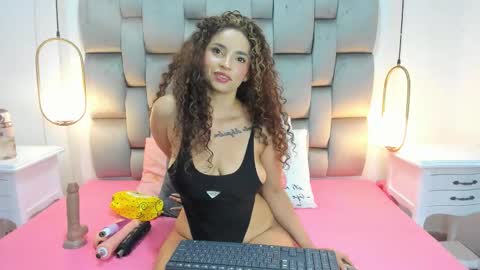 Snapshot of penelope_cox chatting on March 2026 03:47:01 AM Penelope online show from March 2026 03:47:01 AM