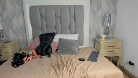  Penelope  online show from June 2026 05:12:01 AM