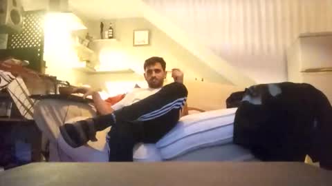 penesvoladores92 online show from February 2026 03:03:01 AM