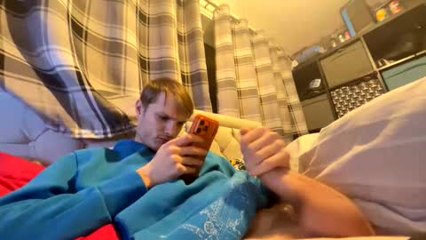 Snapshot of penguin666778 chatting on December 2025 08:47:02 PM Penguin online show from December 2025 08:47:02 PM