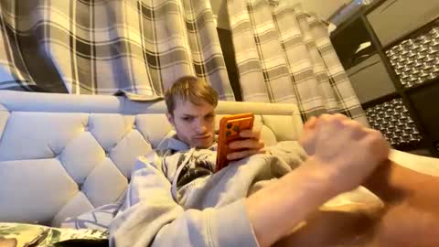 Snapshot of penguin666778 chatting on December 2025 07:52:01 PM Penguin online show from December 2025 07:52:01 PM