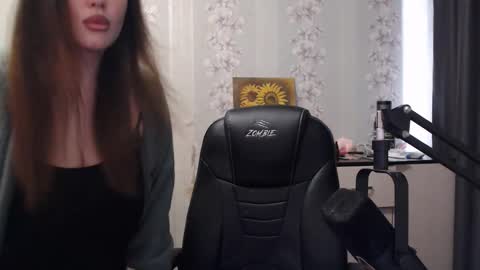  Mia  online show from September 2025 07:32:02 AM