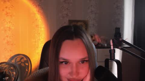  Mia  online show from September 2025 09:00:01 AM