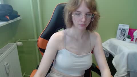 Penny online show from November 2025 07:54:01 AM