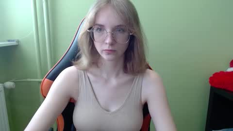 Snapshot of penny_lust chatting on February 2026 07:32:02 AM Penny online show from February 2026 07:32:02 AM