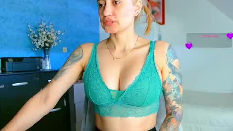 Snapshot of pennyy__ chatting on April 2026 11:41:01 AM Hi Im Penelope better vibrations 1111 online show from April 2026 11:41:01 AM