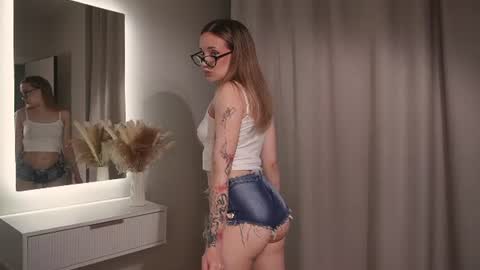 im Kira today is my 1st day here 3 online show from July 2026 04:15:02 AM