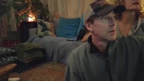 Snapshot of peppermintdusty chatting on December 2024 04:25:02 AM Peppermint and Dusty online show from December 2024 04:25:02 AM