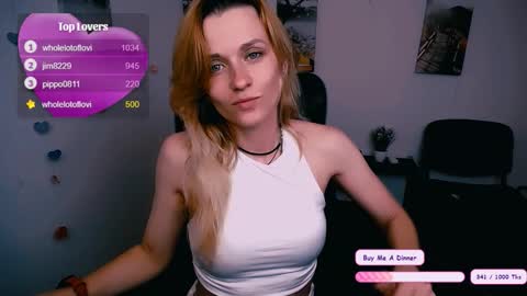 Mia online show from November 2025 06:34:01 AM