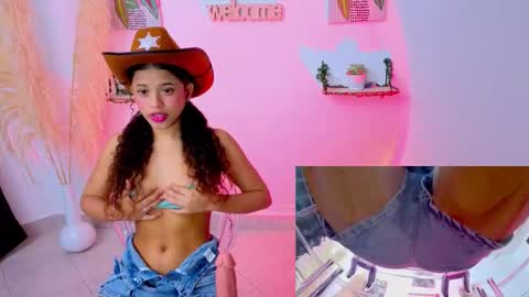 pequitasmedusa9 online show from October 2025 07:59:01 PM