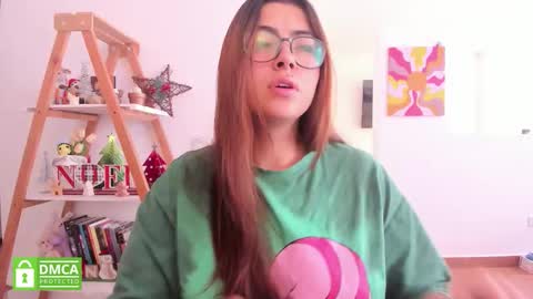 Sarah Ana Banana online show from December 2025 07:34:02 PM