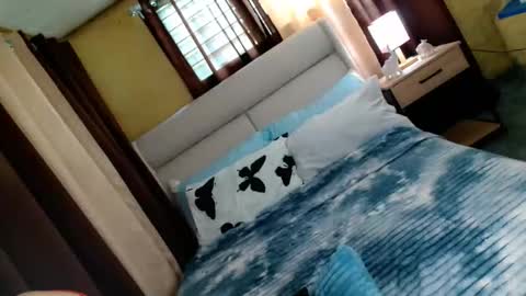 Snapshot of perfect_suckerqueen69 chatting on February 2026 12:21:01 AM Sweet Gwen online show from February 2026 12:21:01 AM