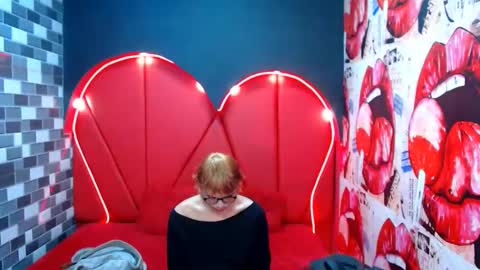Snapshot of perfectlump chatting on January 2025 01:03:01 PM perfectlump online show from January 2025 01:03:01 PM