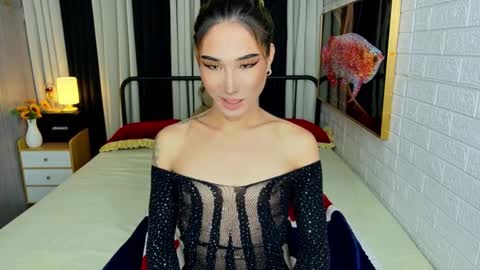 Snapshot of perfectstranger_ chatting on October 2025 01:17:01 AM Chloe online show from October 2025 01:17:01 AM