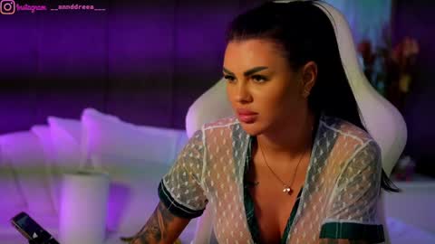 Dee online show from September 2025 02:53:02 PM