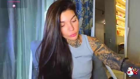 Snapshot of perfecttbaby77n chatting on February 2026 11:52:01 AM Anna online show from February 2026 11:52:01 AM