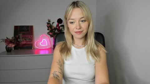 Snapshot of perfectxcindy chatting on December 2024 12:18:02 PM Cindy online show from December 2024 12:18:02 PM
