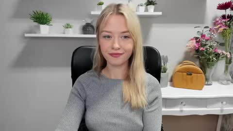 Snapshot of perfectxcindy chatting on December 2024 06:21:01 AM Cindy online show from December 2024 06:21:01 AM