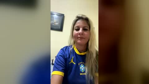 Snapshot of perfilmelgata chatting on June 2026 02:58:02 AM SweetMel online show from June 2026 02:58:02 AM