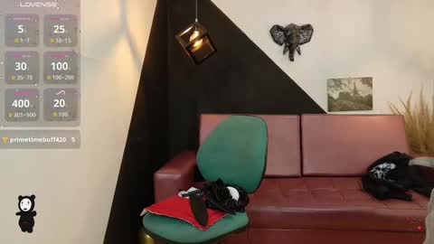 Snapshot of perla_campbell chatting on October 2025 07:00:01 PM online show from October 2025 07:00:01 PM