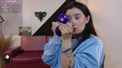 Snapshot of perla_campbell chatting on October 2025 12:19:02 PM online show from October 2025 12:19:02 PM