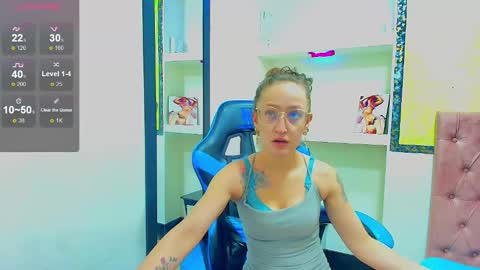 Snapshot of perla_purpura chatting on September 2025 12:48:01 PM perla online show from September 2025 12:48:01 PM