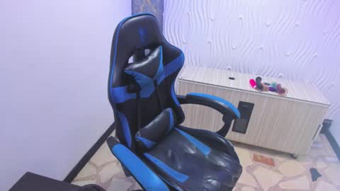 Snapshot of perla_purpura chatting on September 2025 01:13:01 PM perla online show from September 2025 01:13:01 PM