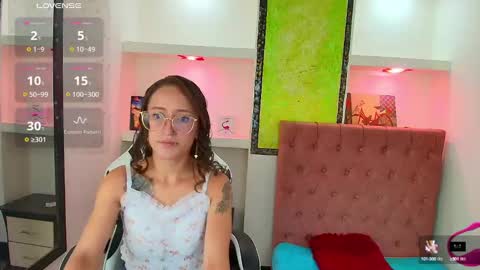 Snapshot of perla_purpura chatting on September 2025 01:25:02 PM perla online show from September 2025 01:25:02 PM