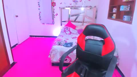 PERLA online show from May 2026 01:36:01 AM