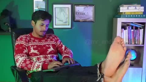 andres    online show from December 2025 06:03:02 PM