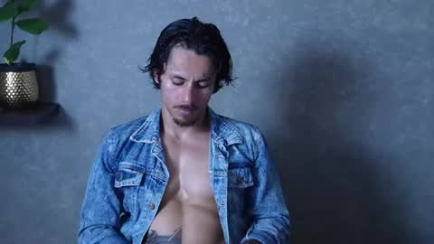 andres    online show from May 2026 07:45:01 PM