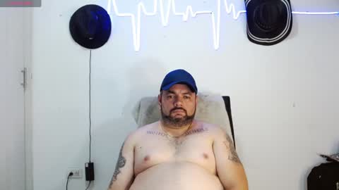 Snapshot of perverseveteranmanxxx chatting on December 2024 05:07:02 AM Carlos online show from December 2024 05:07:02 AM