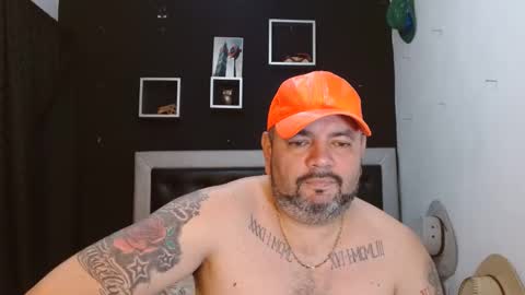 Snapshot of perverseveteranmanxxx chatting on February 2025 11:21:02 PM Carlos online show from February 2025 11:21:02 PM