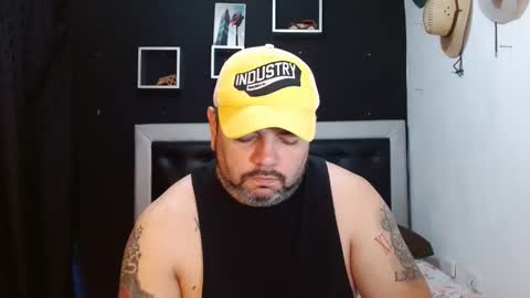 Snapshot of perverseveteranmanxxx chatting on February 2025 02:32:01 PM Carlos online show from February 2025 02:32:01 PM