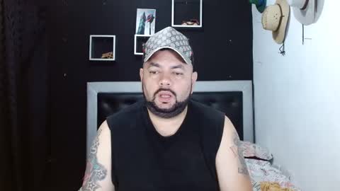 Snapshot of perverseveteranmanxxx chatting on February 2025 03:21:01 AM Carlos online show from February 2025 03:21:01 AM