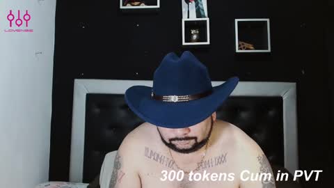 Snapshot of perverseveteranmanxxx chatting on February 2025 05:24:02 AM Carlos online show from February 2025 05:24:02 AM